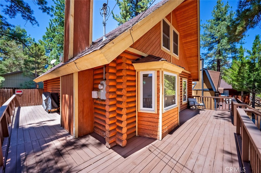 1153 Pine Ridge Lane