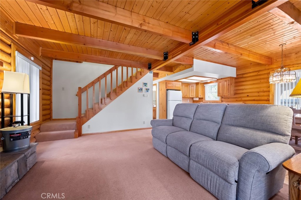 1153 Pine Ridge Lane