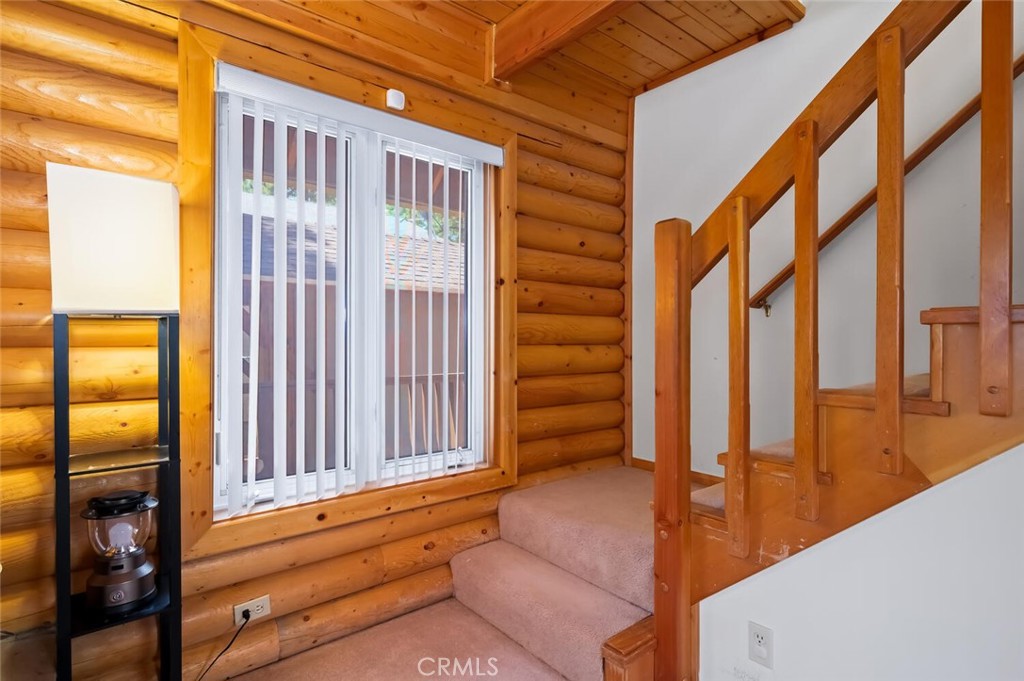 1153 Pine Ridge Lane