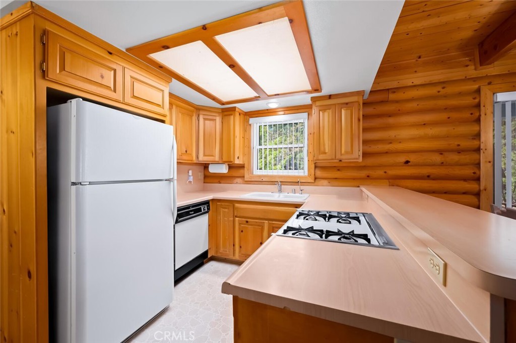 1153 Pine Ridge Lane