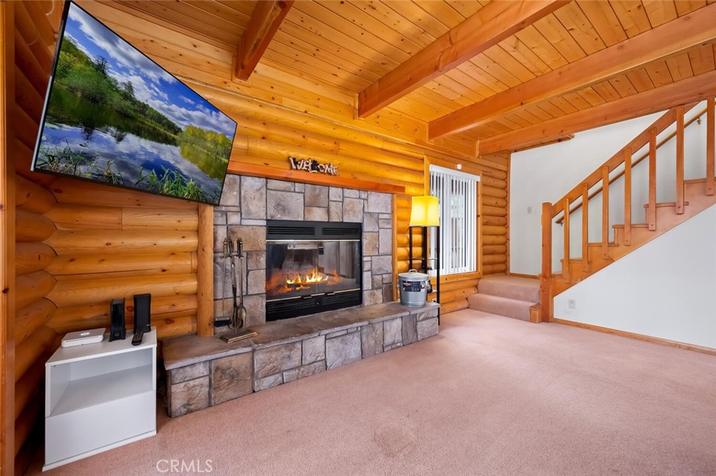 1153 Pine Ridge Lane