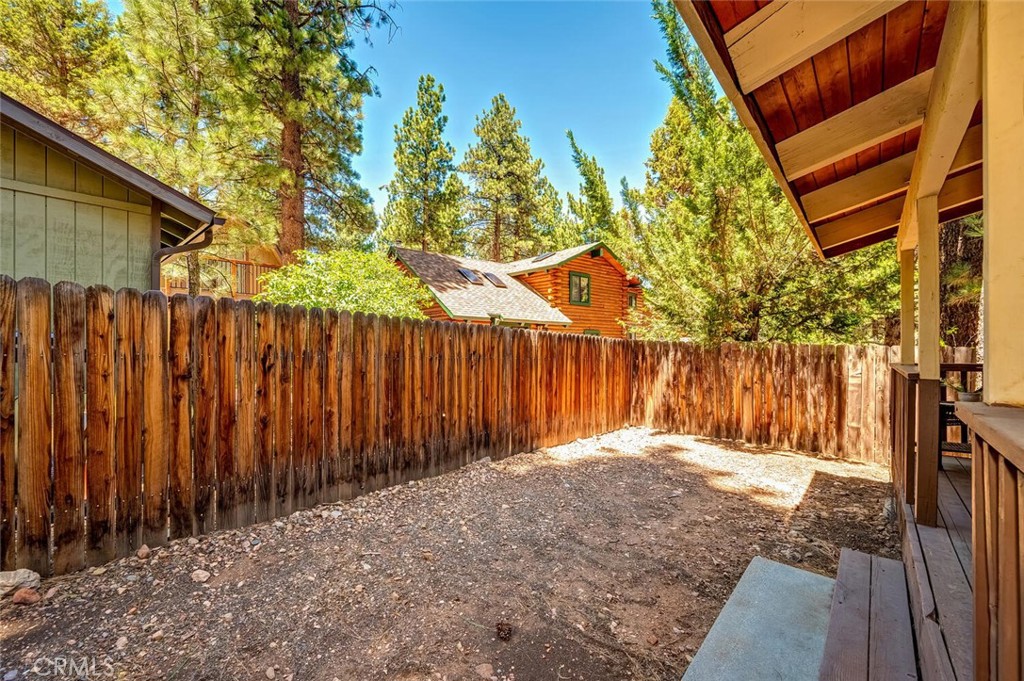 1153 Pine Ridge Lane