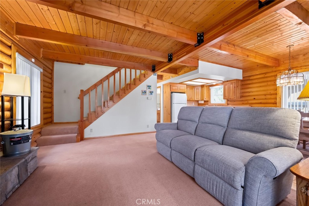 1153 Pine Ridge Lane