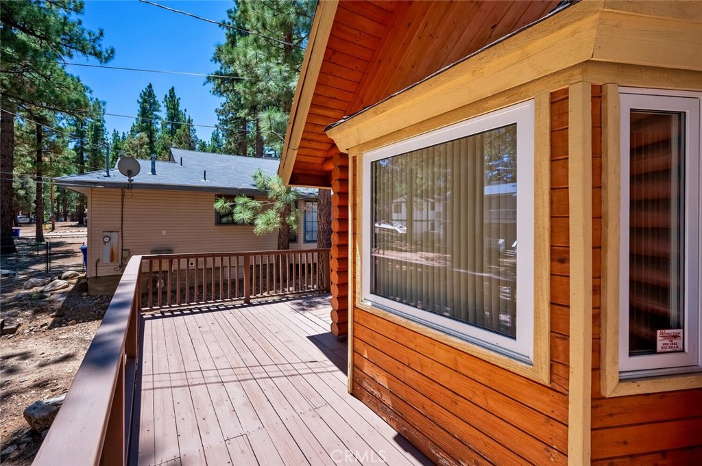 1153 Pine Ridge Lane