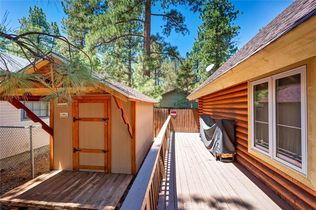 1153 Pine Ridge Lane