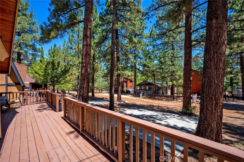 1153 Pine Ridge Lane