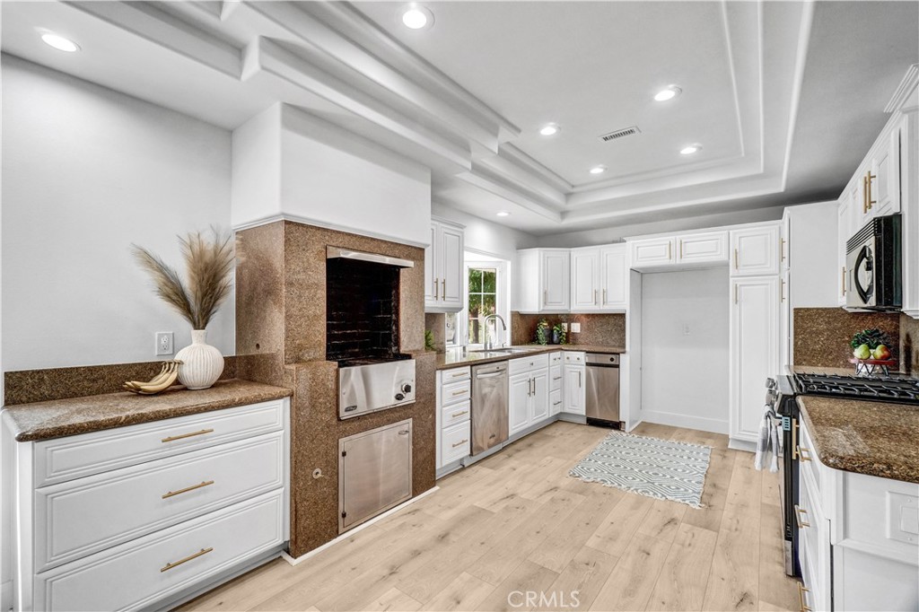 320 North Normandy Place