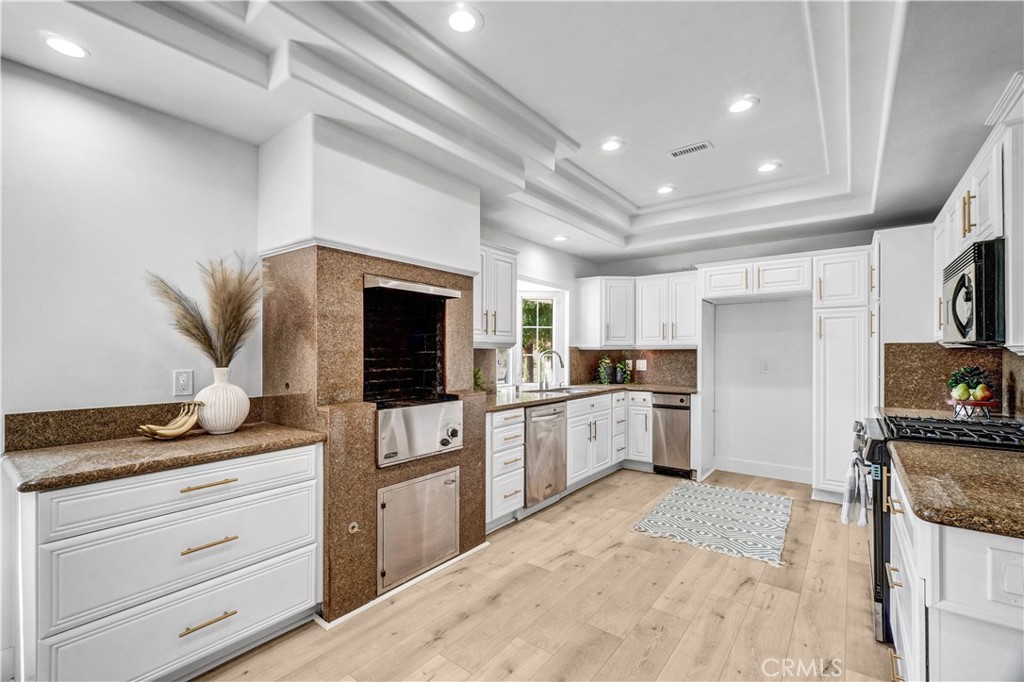 320 North Normandy Place