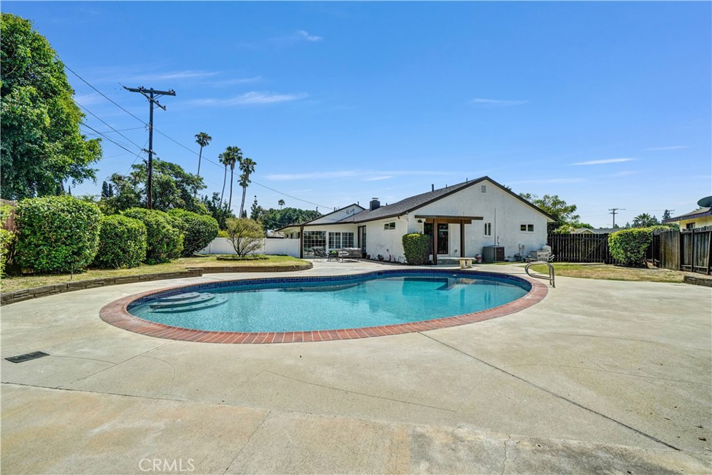 320 North Normandy Place