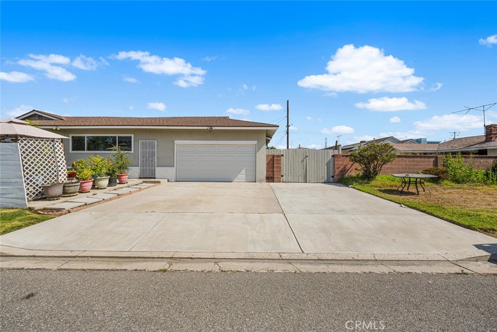 1754 S Norfolk Lane