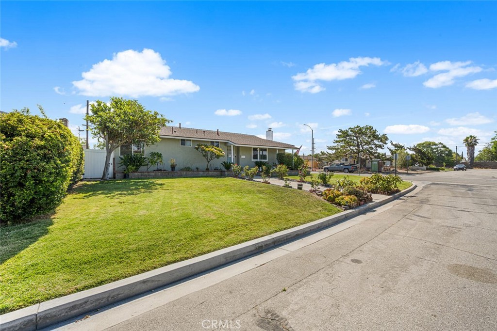 1754 S Norfolk Lane