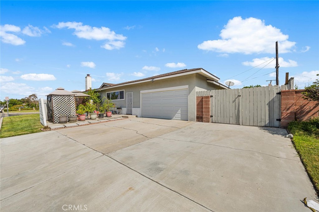 1754 S Norfolk Lane