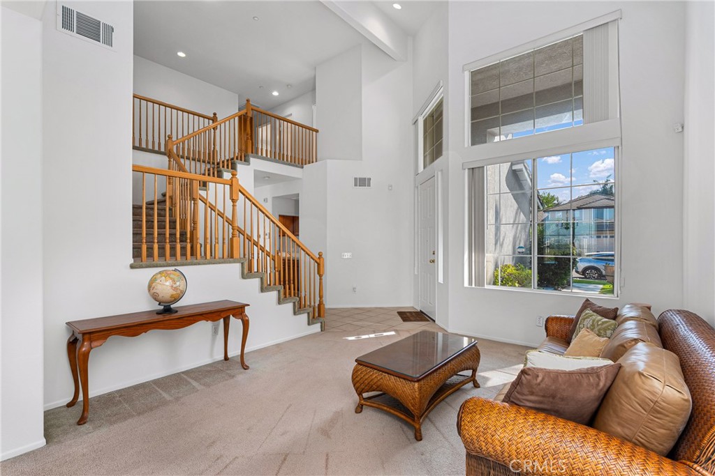 17289 Eastview Drive