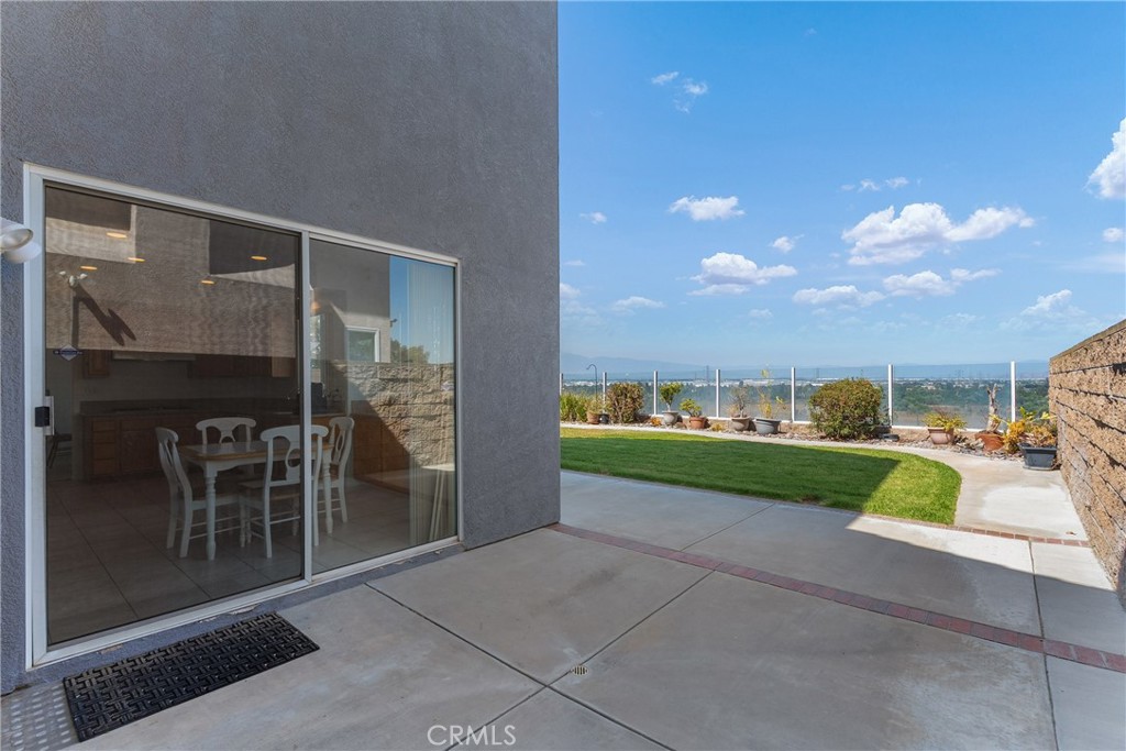 17289 Eastview Drive