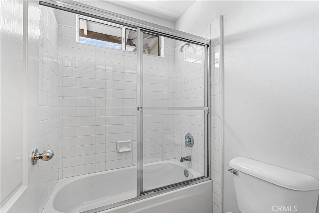 17289 Eastview Drive