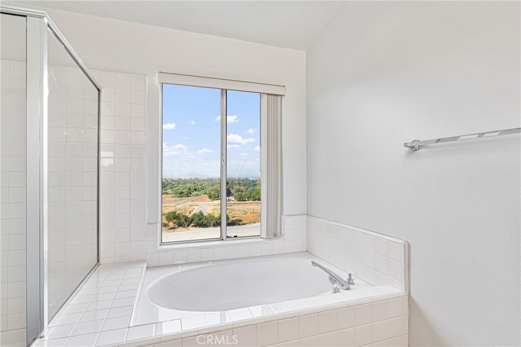 17289 Eastview Drive