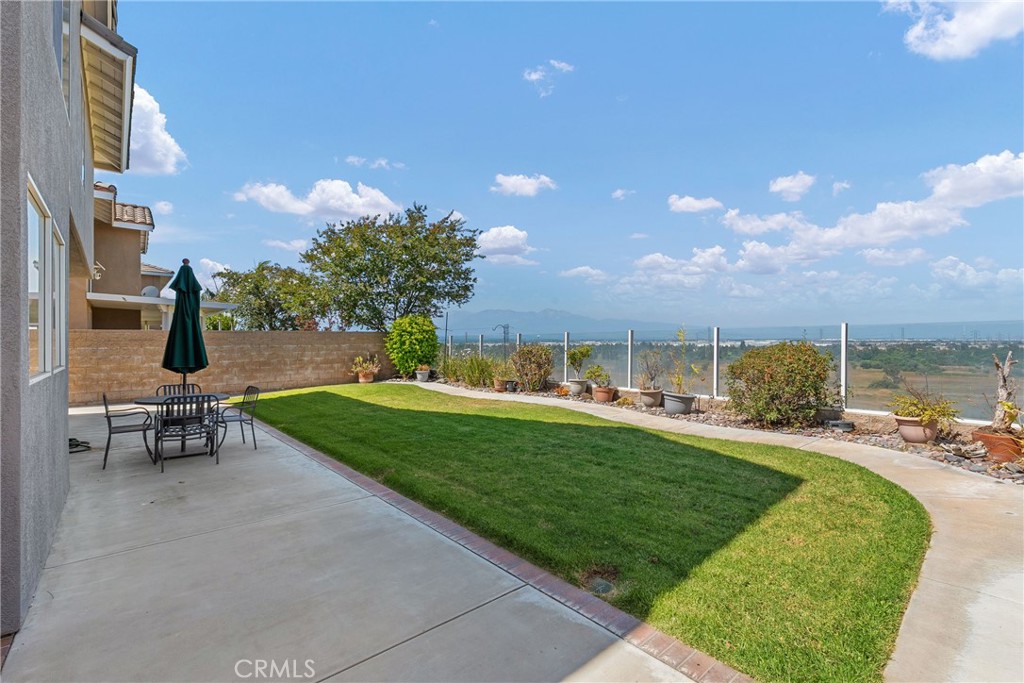 17289 Eastview Drive