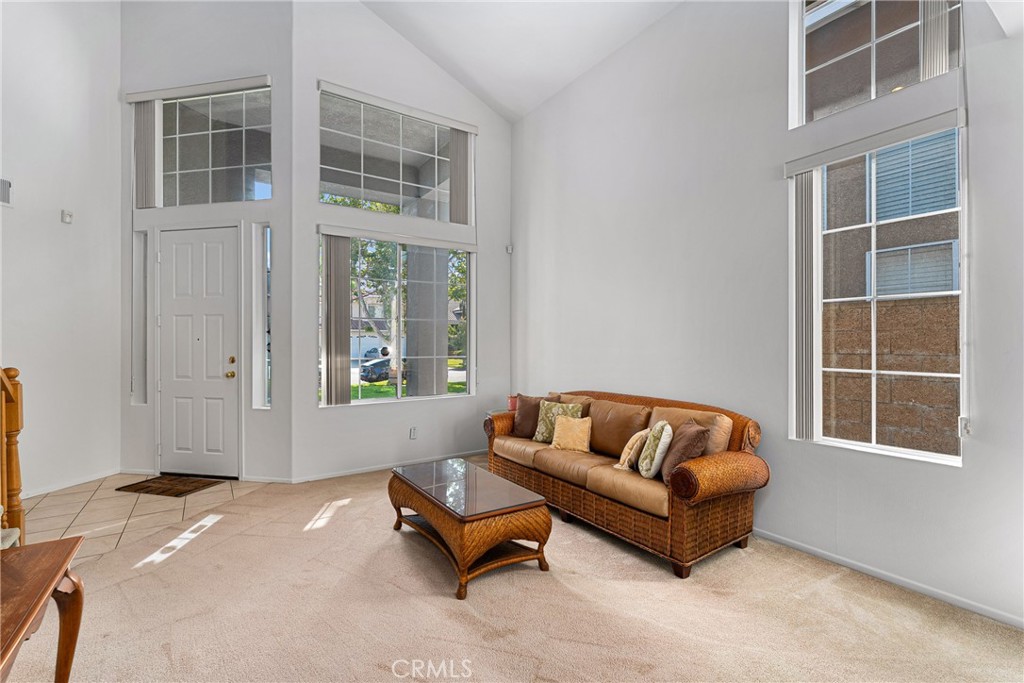 17289 Eastview Drive