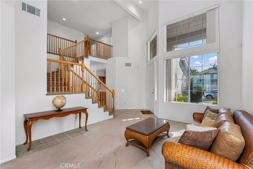 17289 Eastview Drive