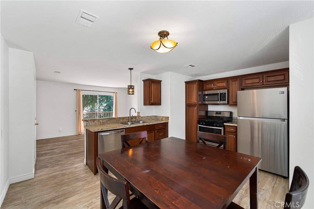 1365 Crafton Avenue 2073