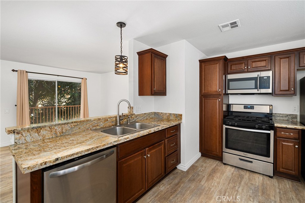 1365 Crafton Avenue 2073