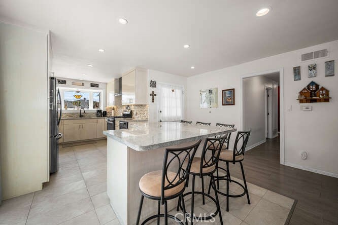 815 Marvista Avenue S