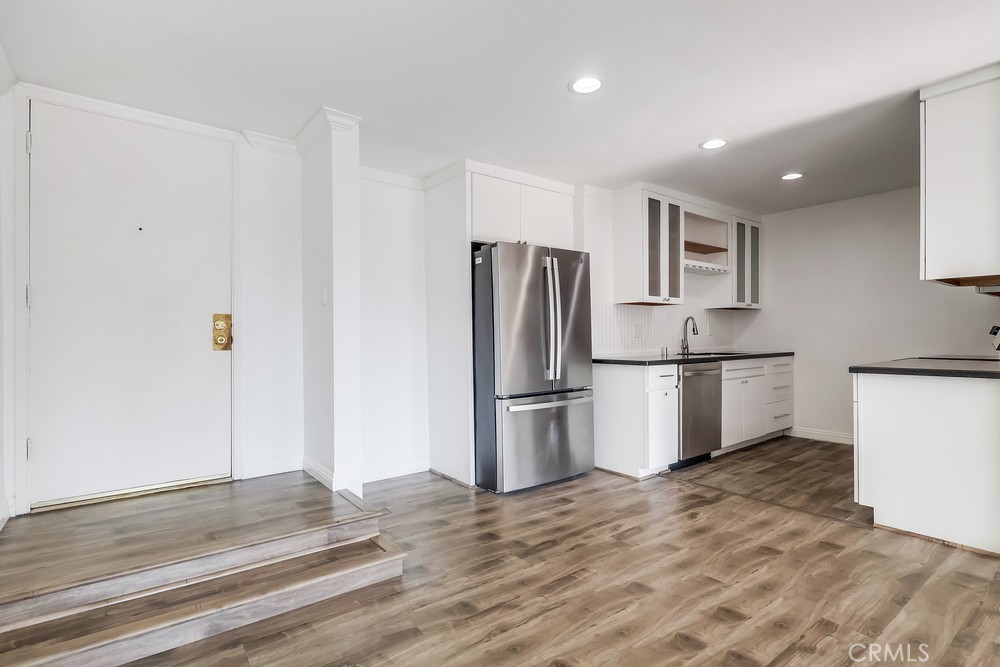 3565 Linden Avenue 255