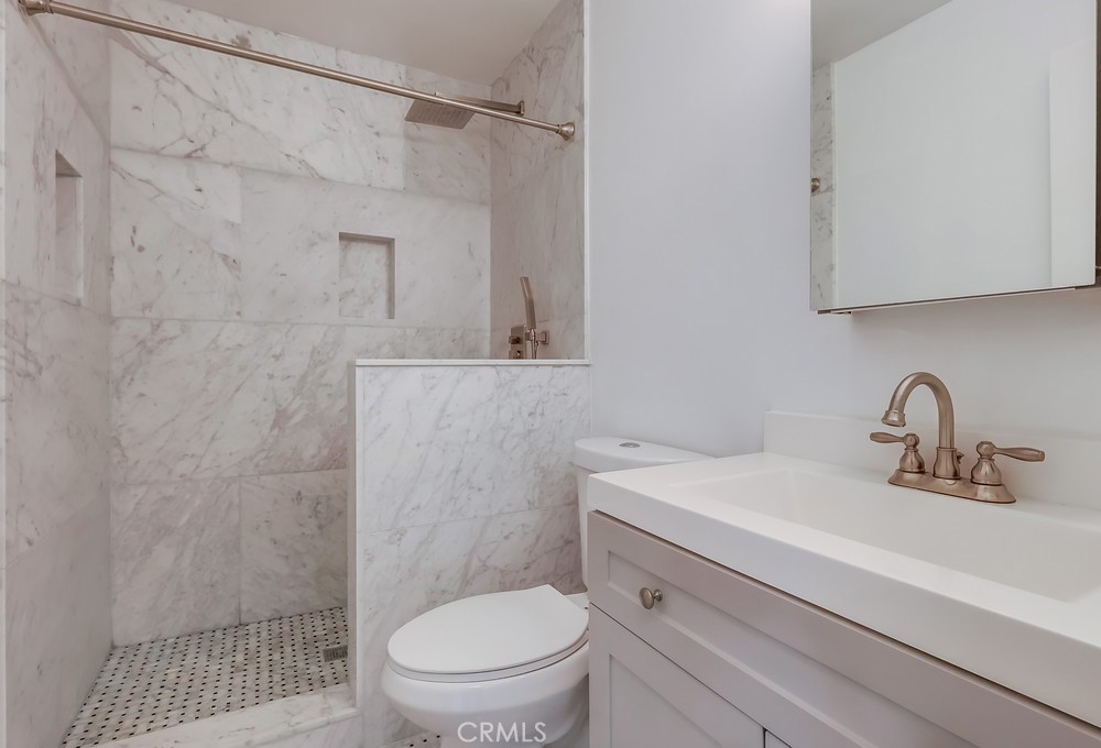 3565 Linden Avenue 255