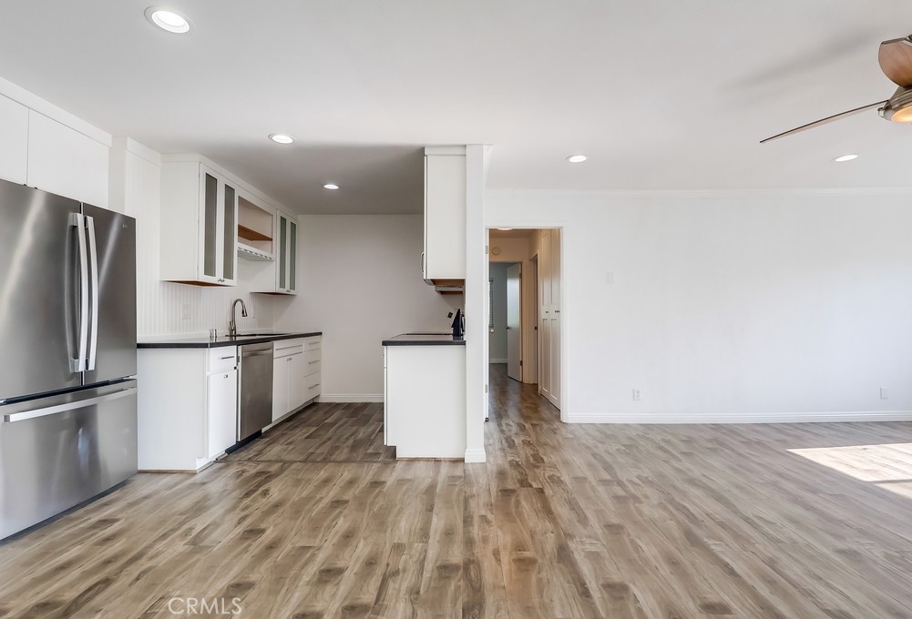 3565 Linden Avenue 255