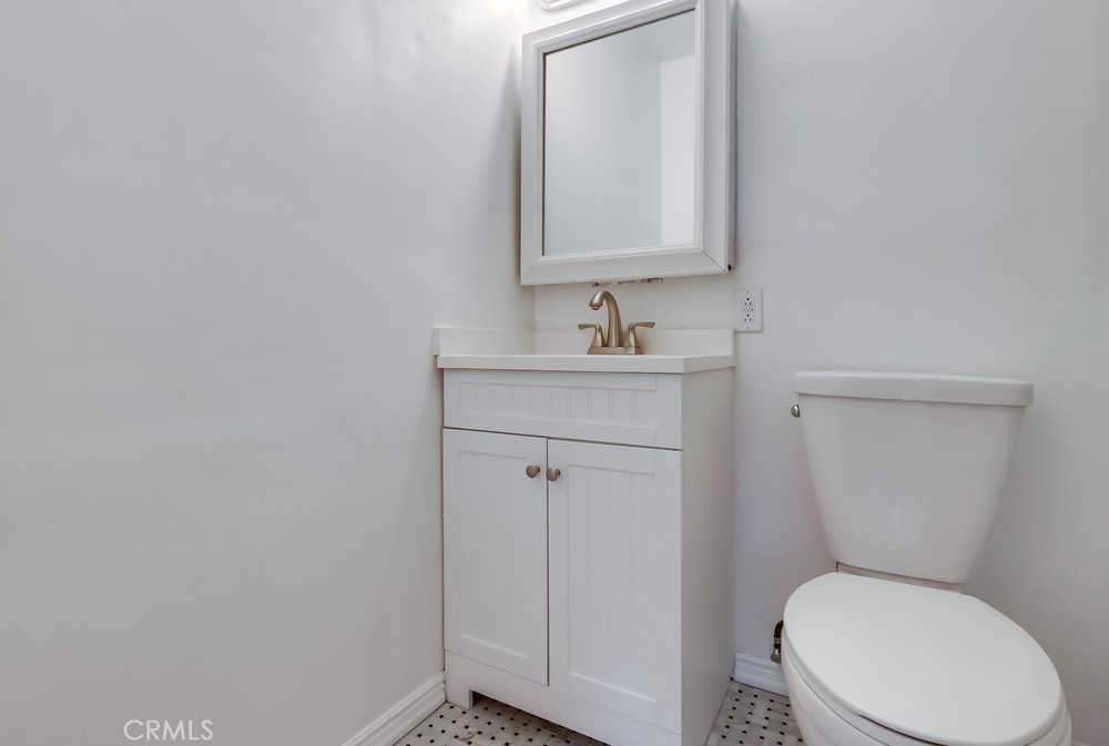 3565 Linden Avenue 255