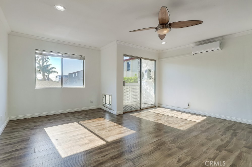 3565 Linden Avenue 255