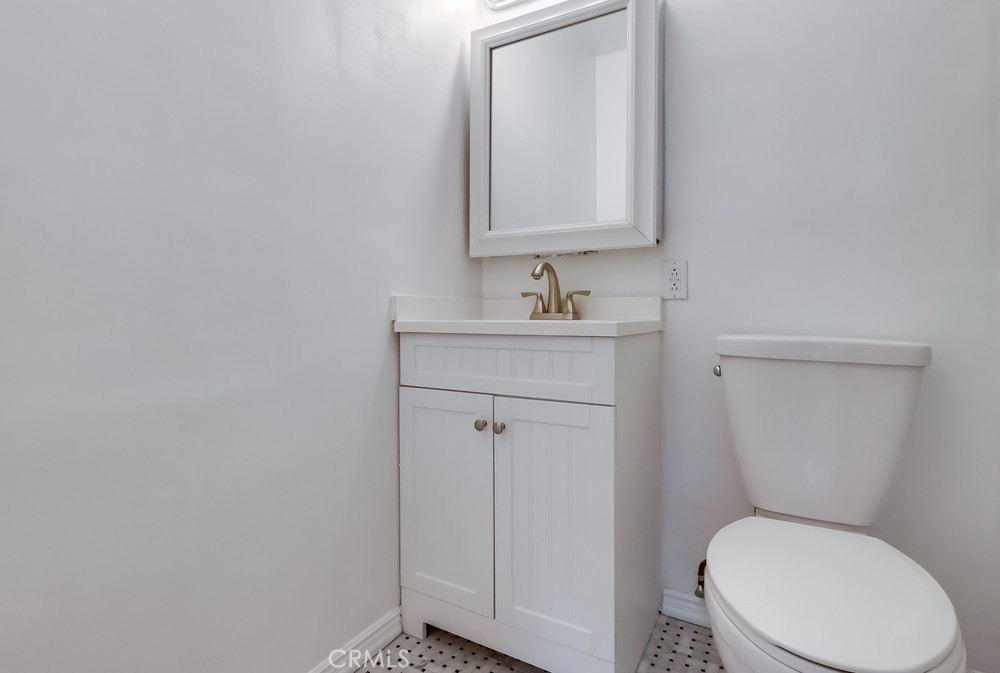 3565 Linden Avenue 255