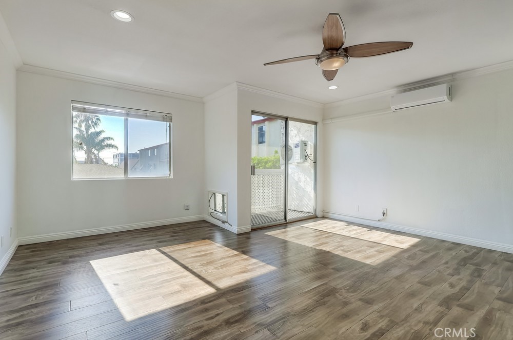 3565 Linden Avenue 255