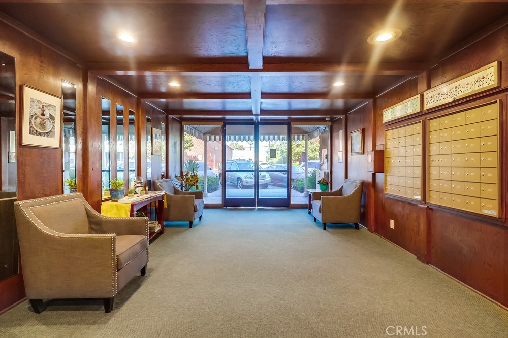 3565 Linden Avenue 255