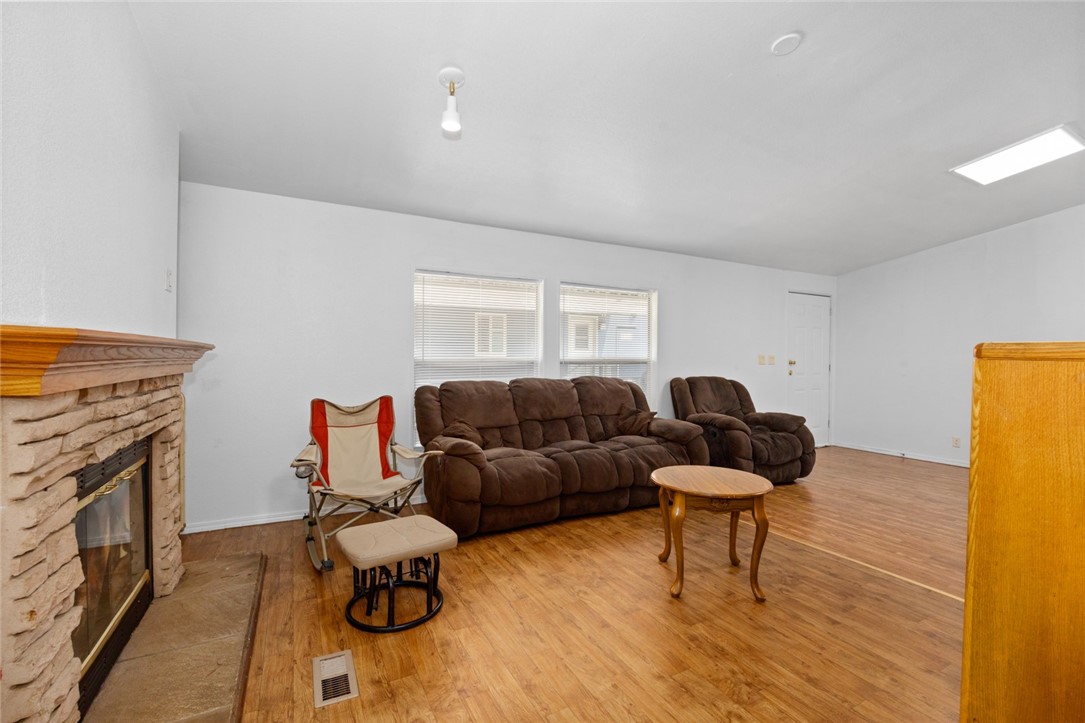 1855 E Riverside Drive 5