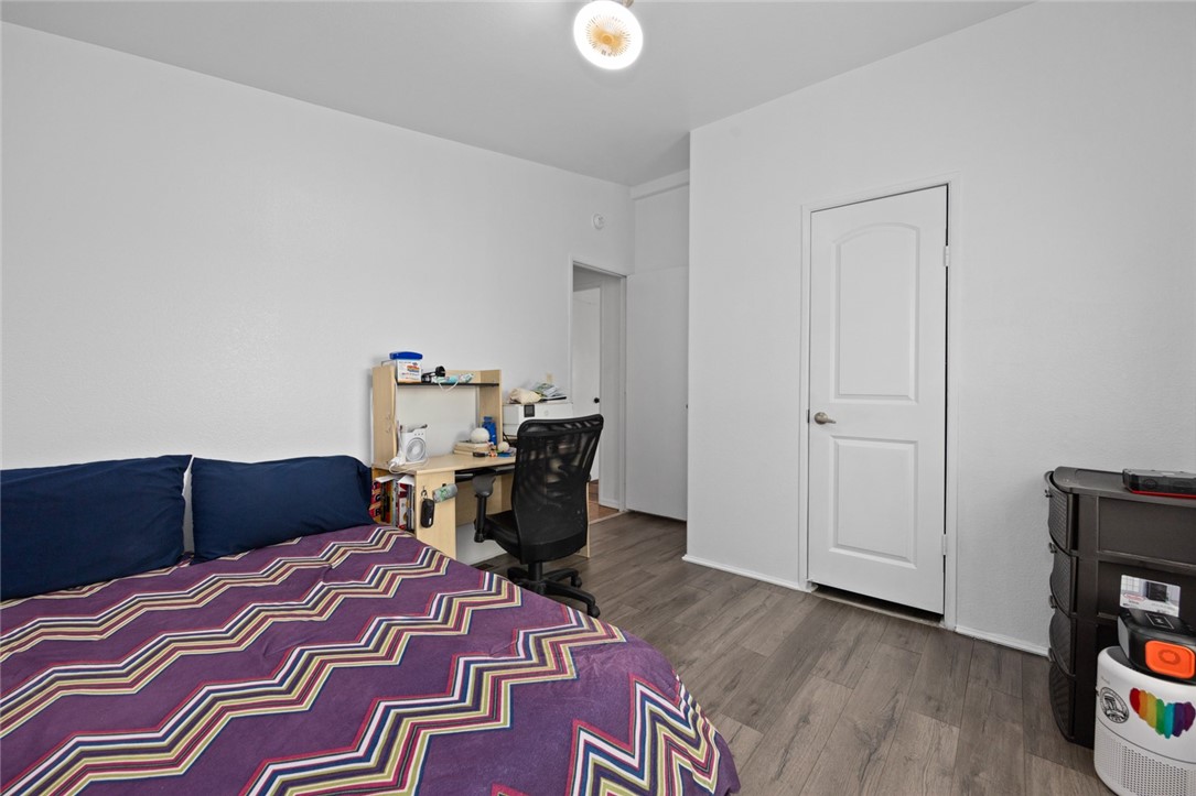 1855 E Riverside Drive 5