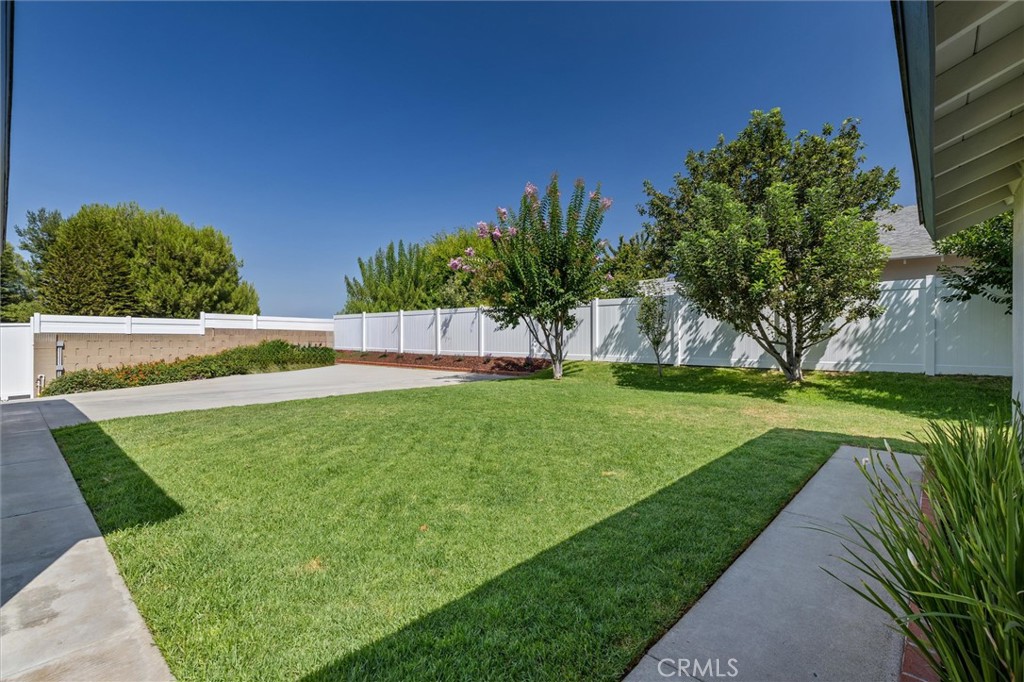 5651 LYNNBROOK Plaza