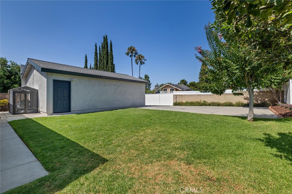 5651 LYNNBROOK Plaza