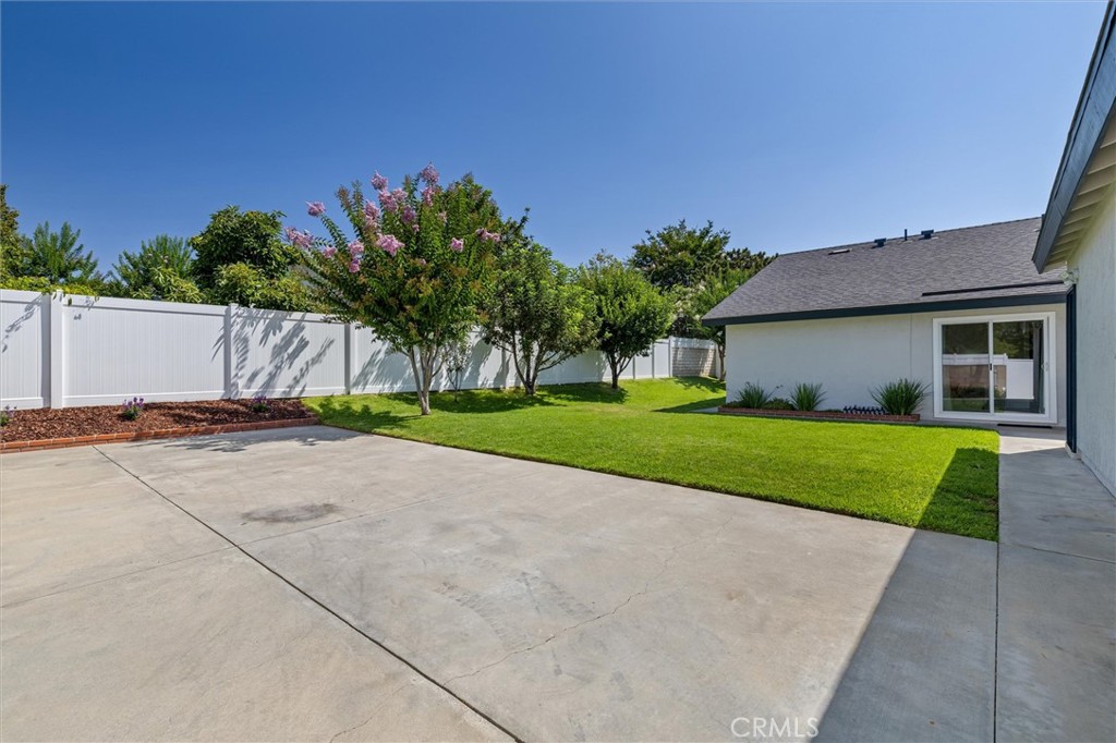 5651 LYNNBROOK Plaza