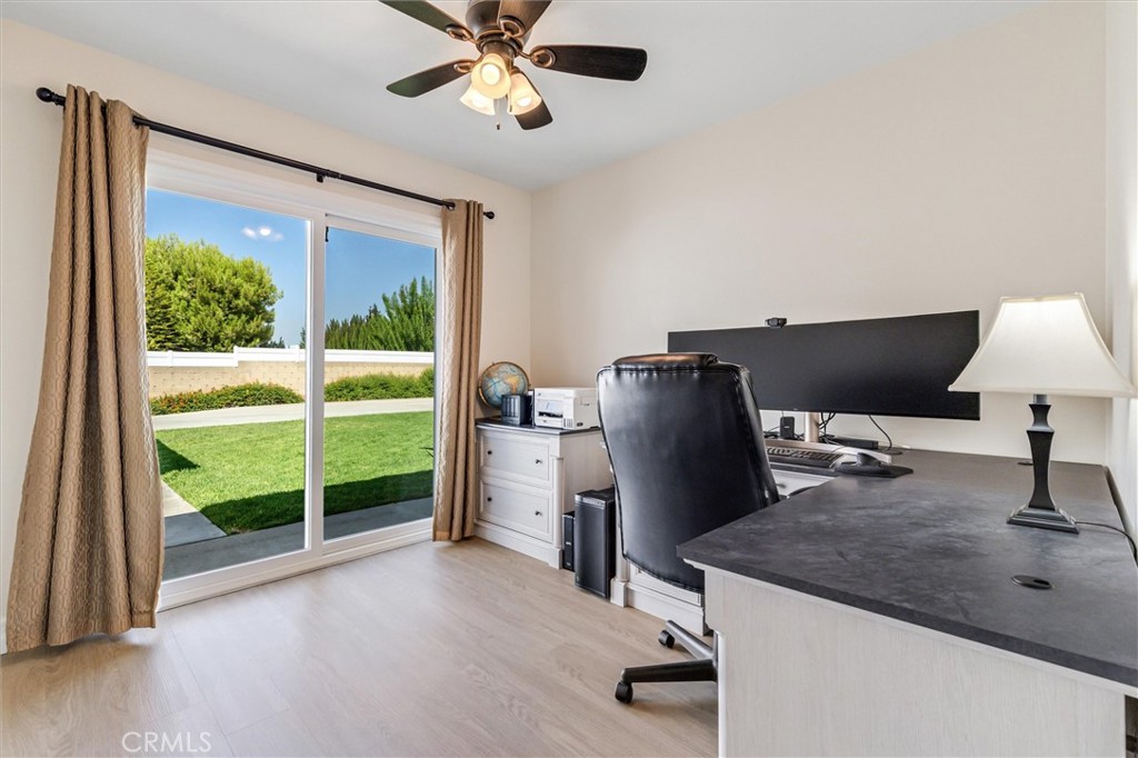 5651 LYNNBROOK Plaza