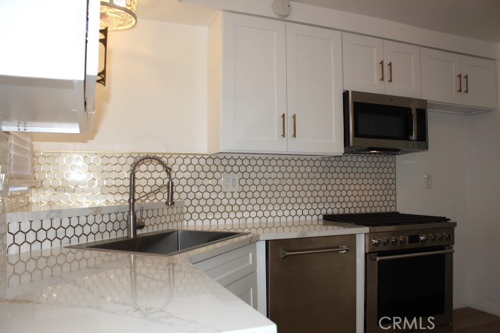 1671 W Cindy Lane B
