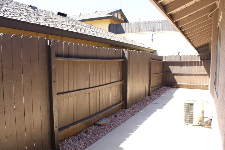 1671 W Cindy Lane B