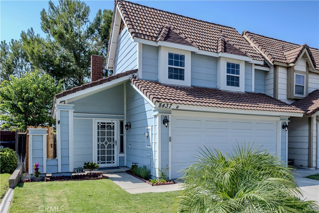 8437 E Amberwood Street