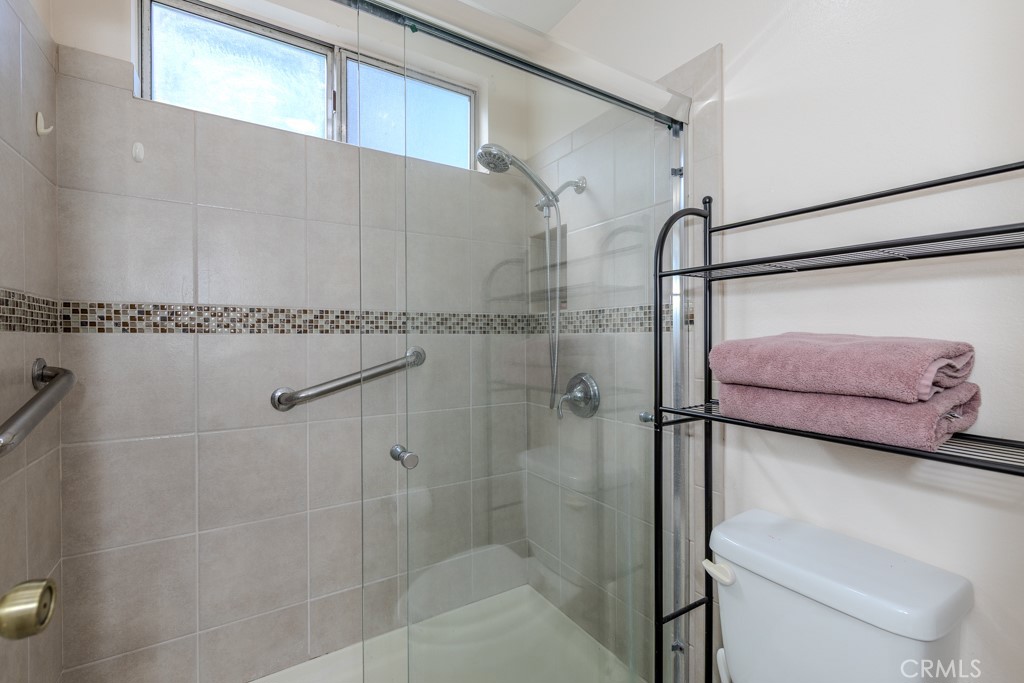 8437 E Amberwood Street