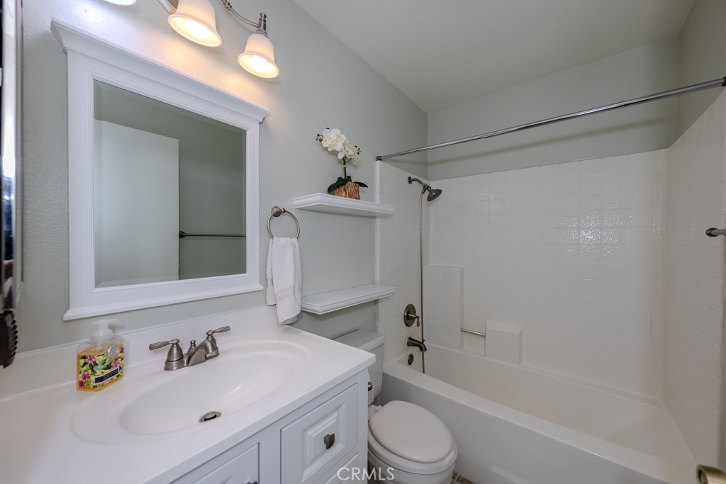 8437 E Amberwood Street