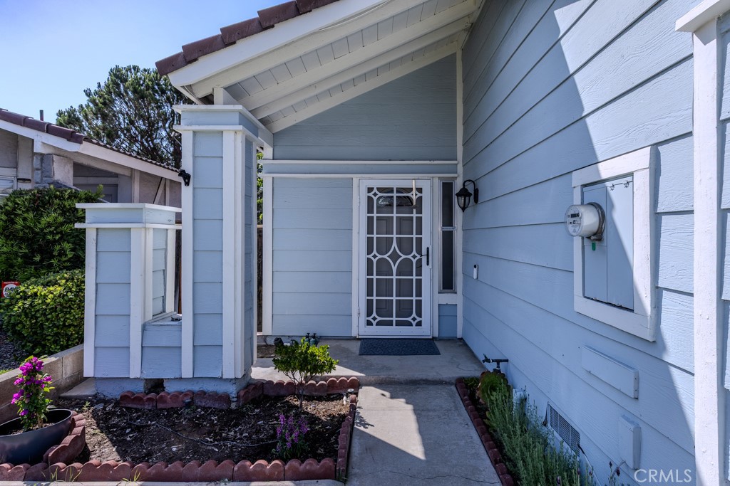 8437 E Amberwood Street