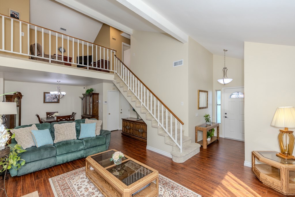 8437 E Amberwood Street