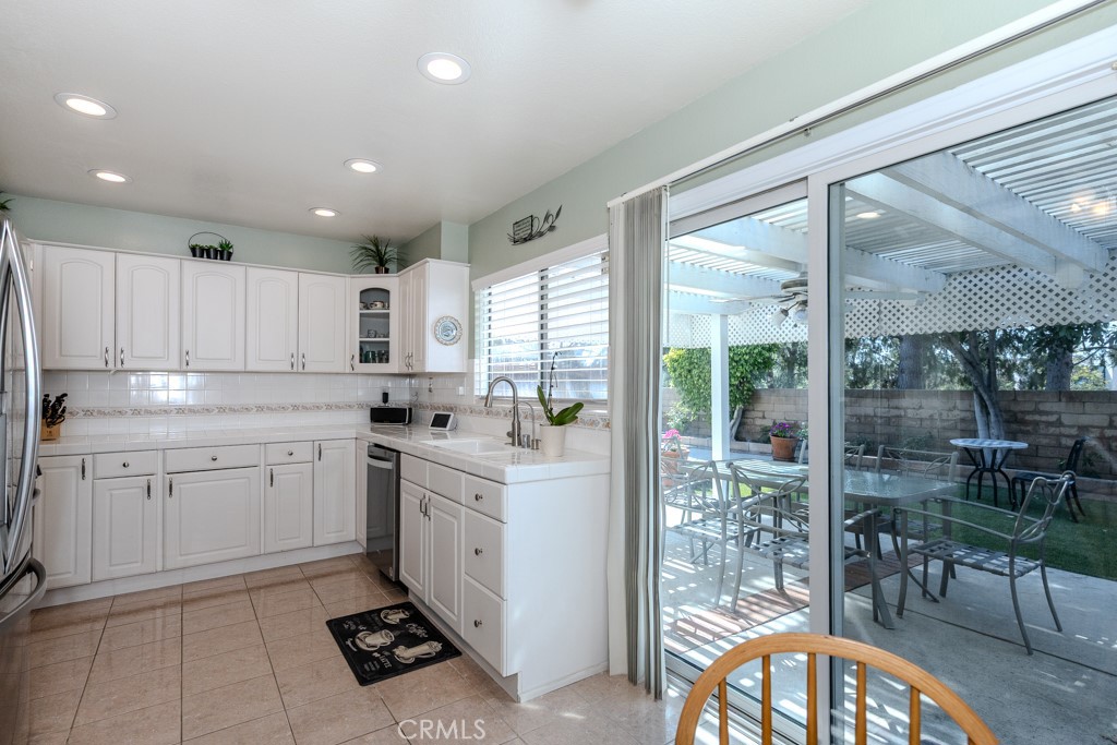 8437 E Amberwood Street