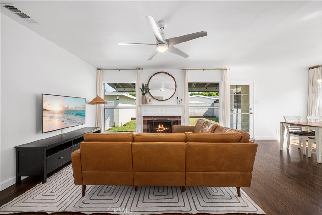 6121 E Huntdale Street