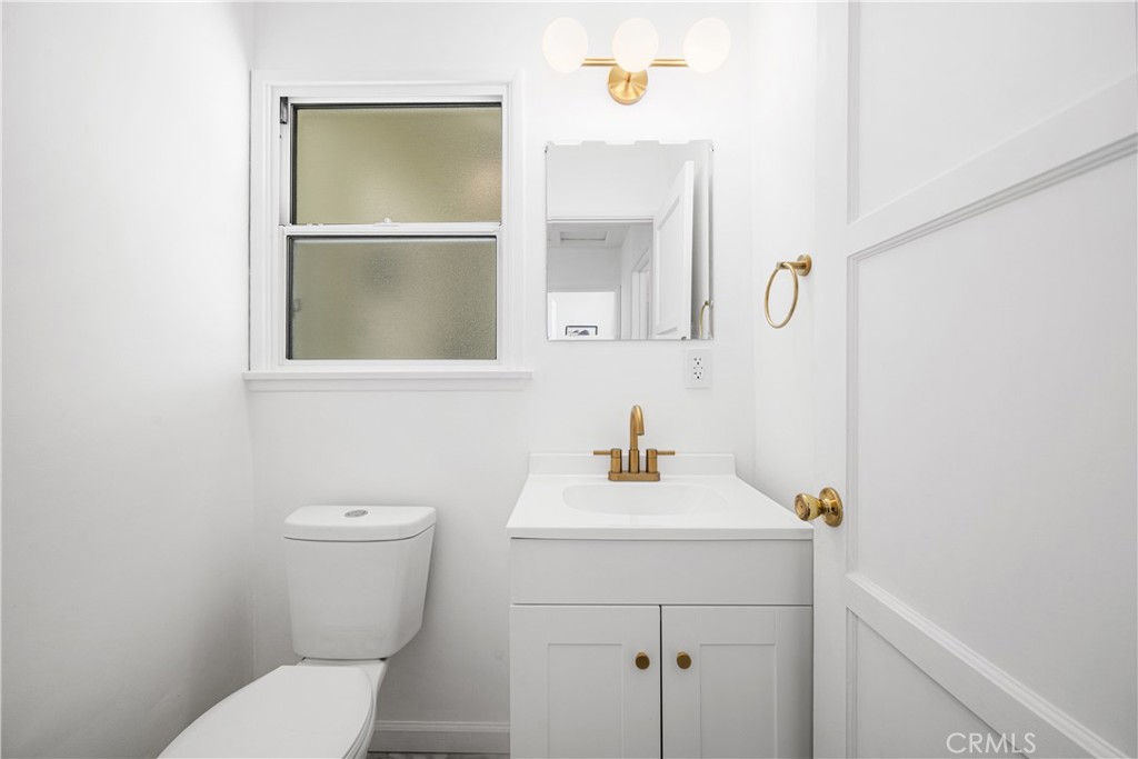 6121 E Huntdale Street